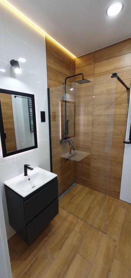 Mieszkanie 3-pokojowe Bytom Śródmieście, ul. Gustawa Morcinka. Zdjęcie 2