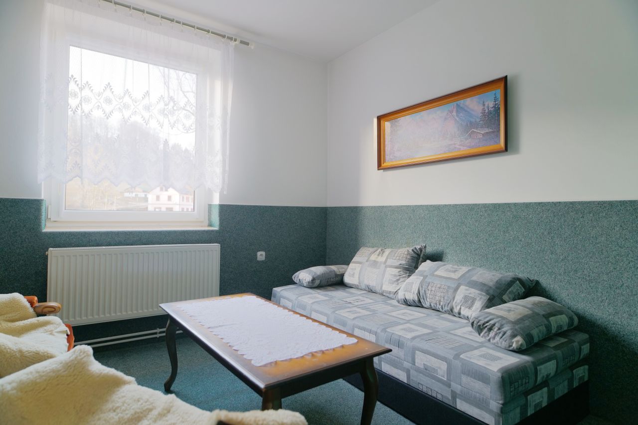 Hotel/pensjonat Mieroszów, ul. Kwiatowa. Zdjęcie 2