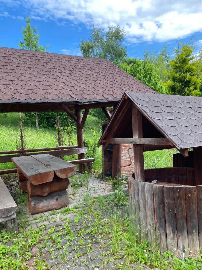 dom wolnostojący, 4 pokoje Mutne. Zdjęcie 4