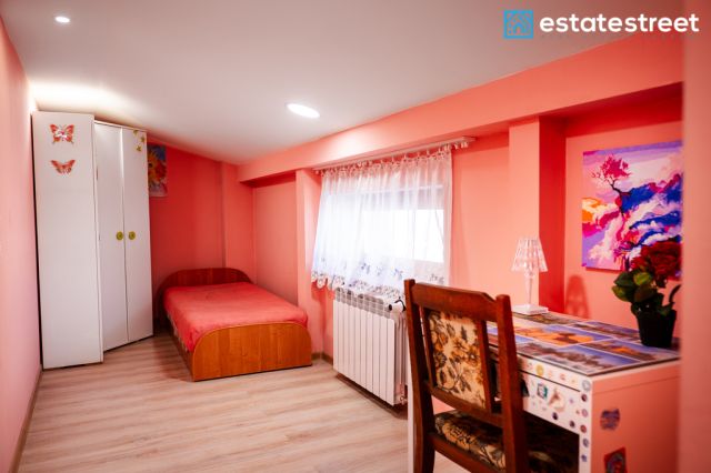 dom wolnostojący, 10 pokoi Piekary Śląskie Centrum, ul. Franciszka Żwirki. Zdjęcie 9