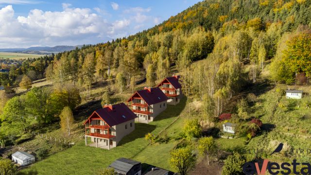 dom wolnostojący, 10 pokoi Szczytna Szczytnik, ul. Leśna. Zdjęcie 1