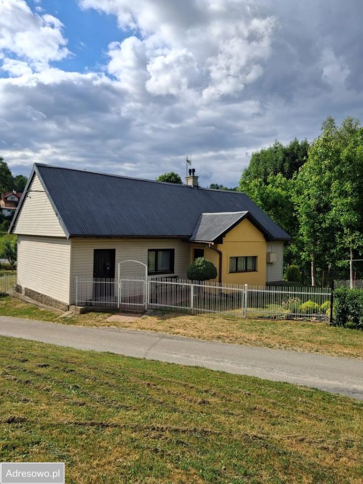 dom wolnostojący, 2 pokoje Głębokie. Zdjęcie 3