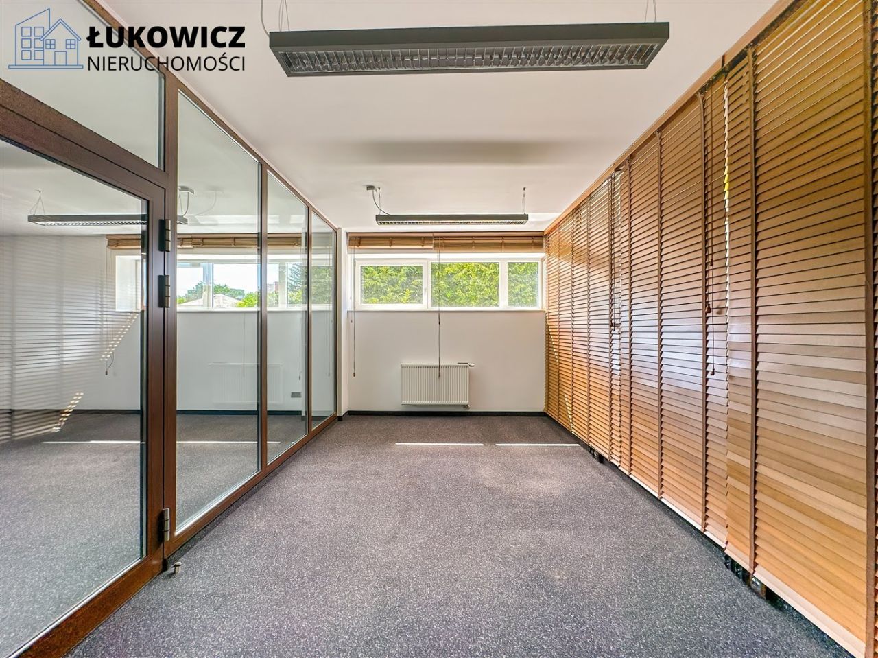 Biuro Bielsko-Biała Osiedle Karpackie. Zdjęcie 12