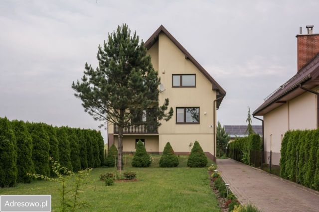 dom wolnostojący, 5 pokoi Wola Rębkowska, ul. Topolowa. Zdjęcie 1