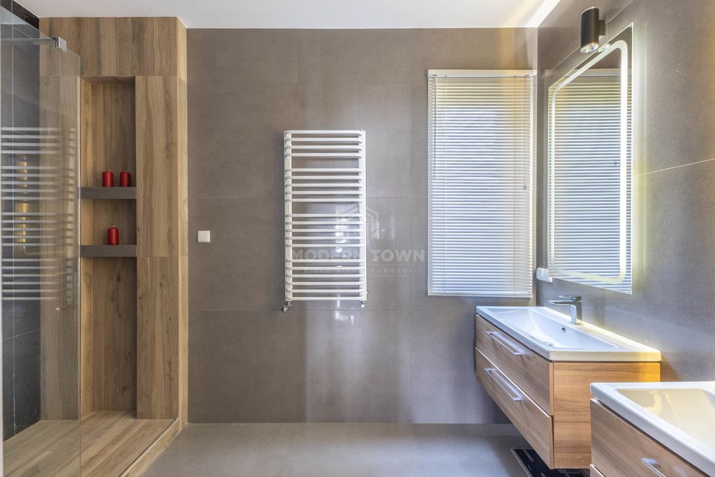 dom wolnostojący, 5 pokoi Nowe Miasto. Zdjęcie 10