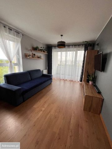 Mieszkanie 3-pokojowe Reda. Zdjęcie 1