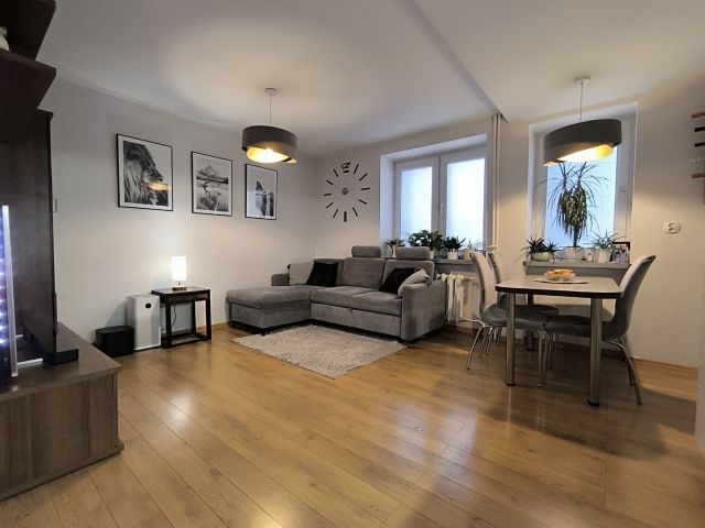 Mieszkanie 3-pokojowe Warszawa Praga-Południe, ul. Serocka. Zdjęcie 1