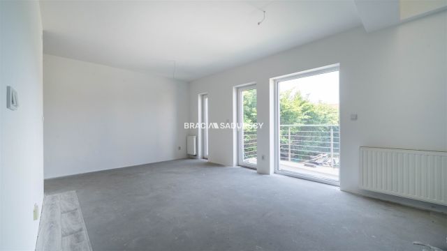 Mieszkanie 4-pokojowe Kraków Swoszowice, ul. Leona Petrażyckiego. Zdjęcie 3