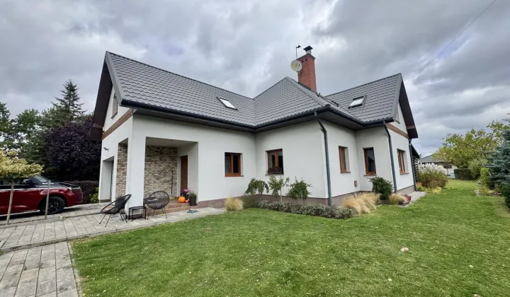 dom wolnostojący, 5 pokoi Chylice, ul. Alpejska