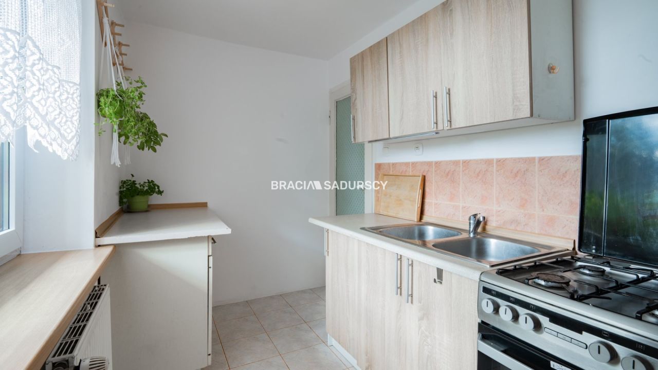 dom wolnostojący, 10 pokoi Łazy. Zdjęcie 20