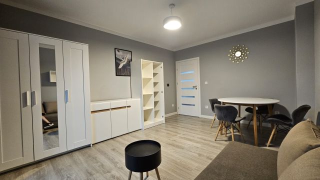 Mieszkanie 3-pokojowe Wrocław Kleczków, wyb. Józefa Conrada-Korzeniowskiego. Zdjęcie 1