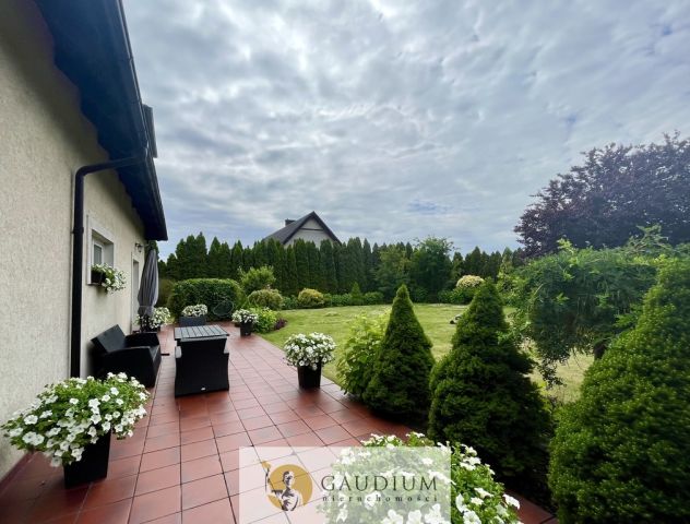 dom wolnostojący, 7 pokoi Bytonia, os. Zielone. Zdjęcie 3