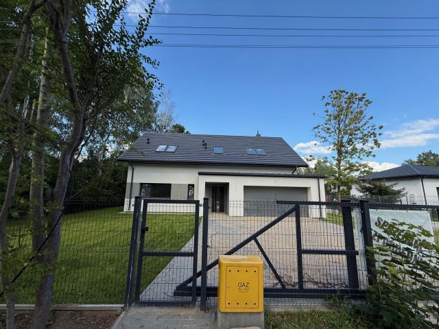 dom wolnostojący, 4 pokoje Złotokłos, ul. 3 Maja. Zdjęcie 6
