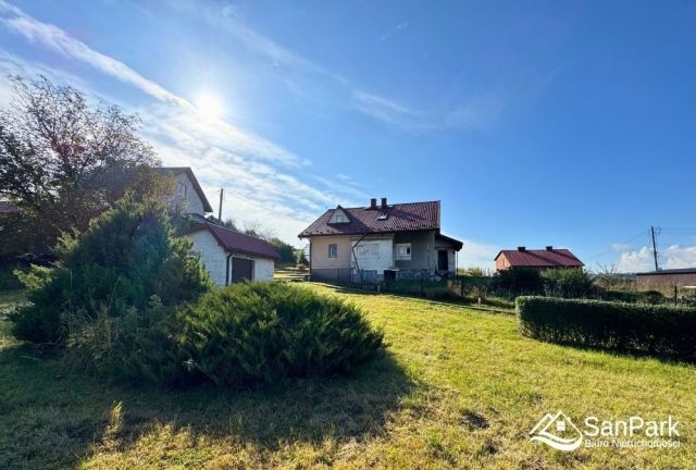 bliźniak, 4 pokoje Uherce Mineralne. Zdjęcie 2