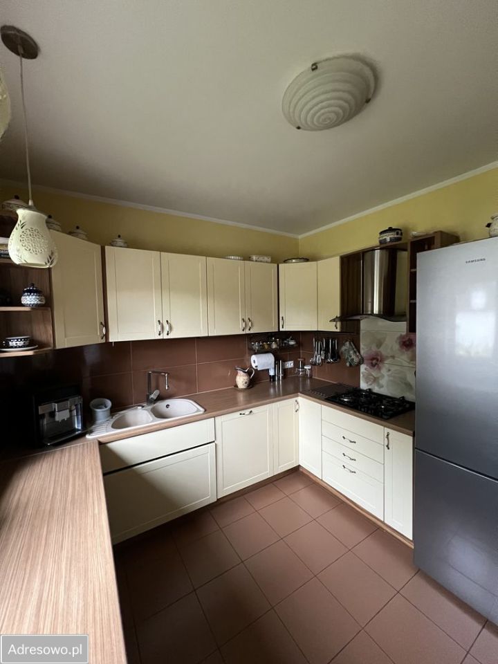 dom wolnostojący, 5 pokoi Cicha Góra. Zdjęcie 9