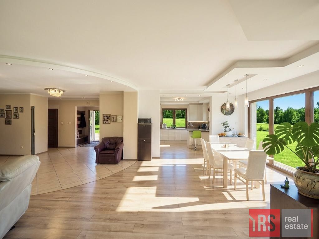 dom wolnostojący, 10 pokoi Dychów. Zdjęcie 4