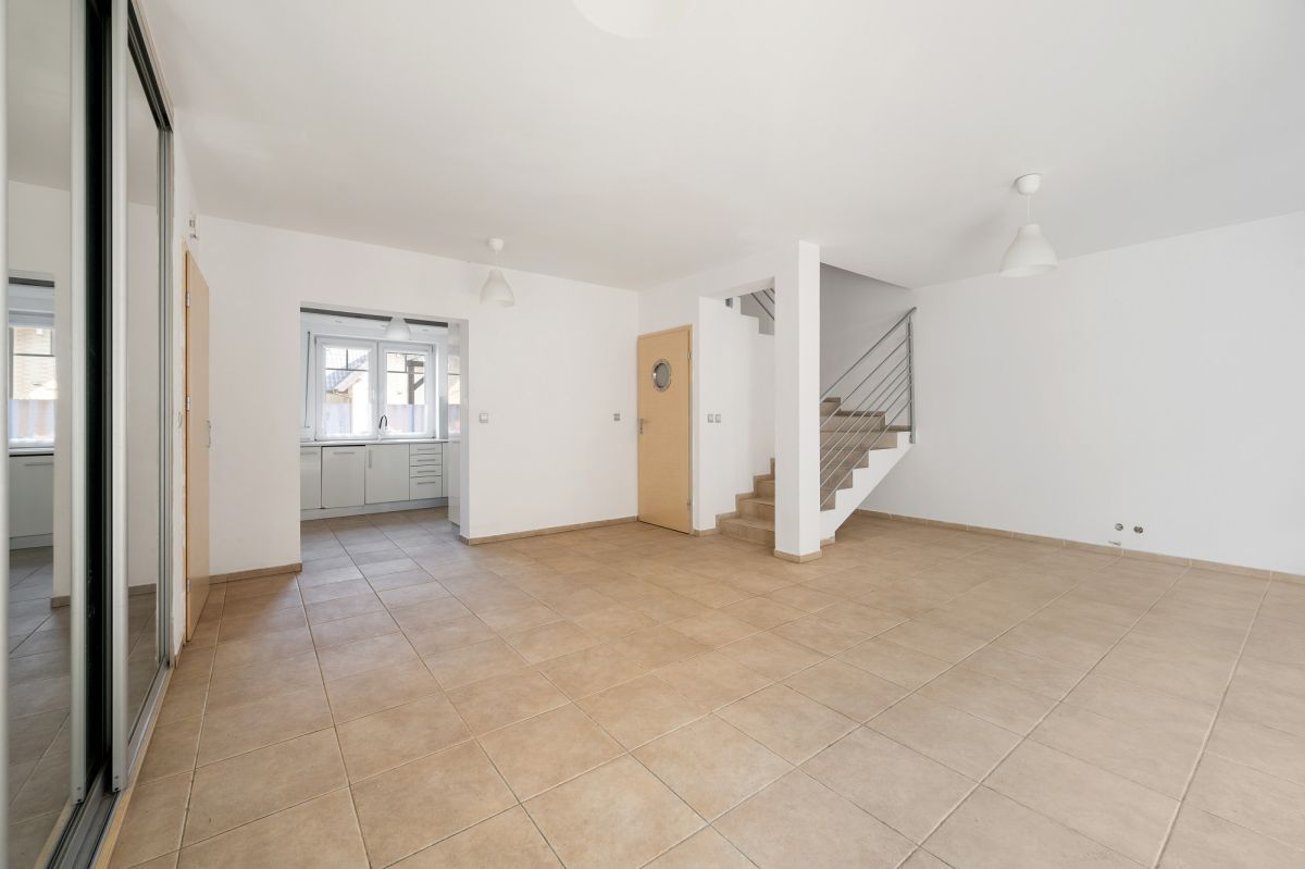 dom szeregowy, 5 pokoi Pruszcz Gdański, ul. Młodzieżowa. Zdjęcie 4