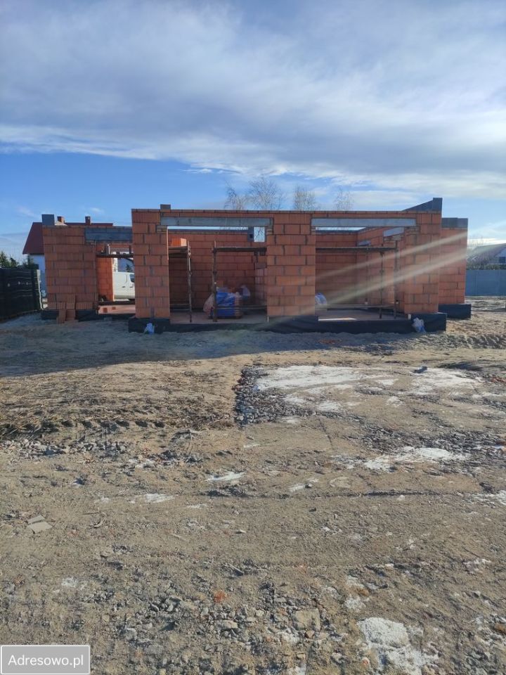 bliźniak, 4 pokoje Folwark. Zdjęcie 2