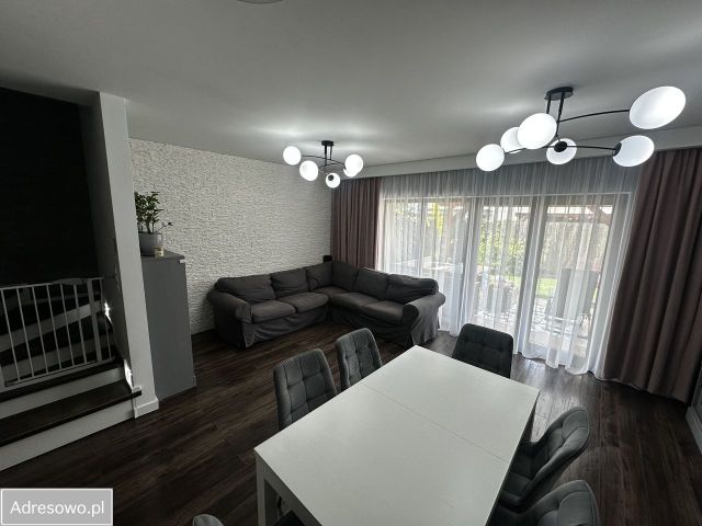 bliźniak, 5 pokoi Skarbimierz-Osiedle. Zdjęcie 1