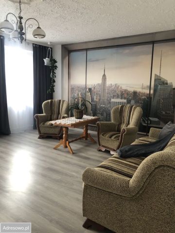 Mieszkanie 3-pokojowe Mrągowo, os. Grunwaldzkie. Zdjęcie 1