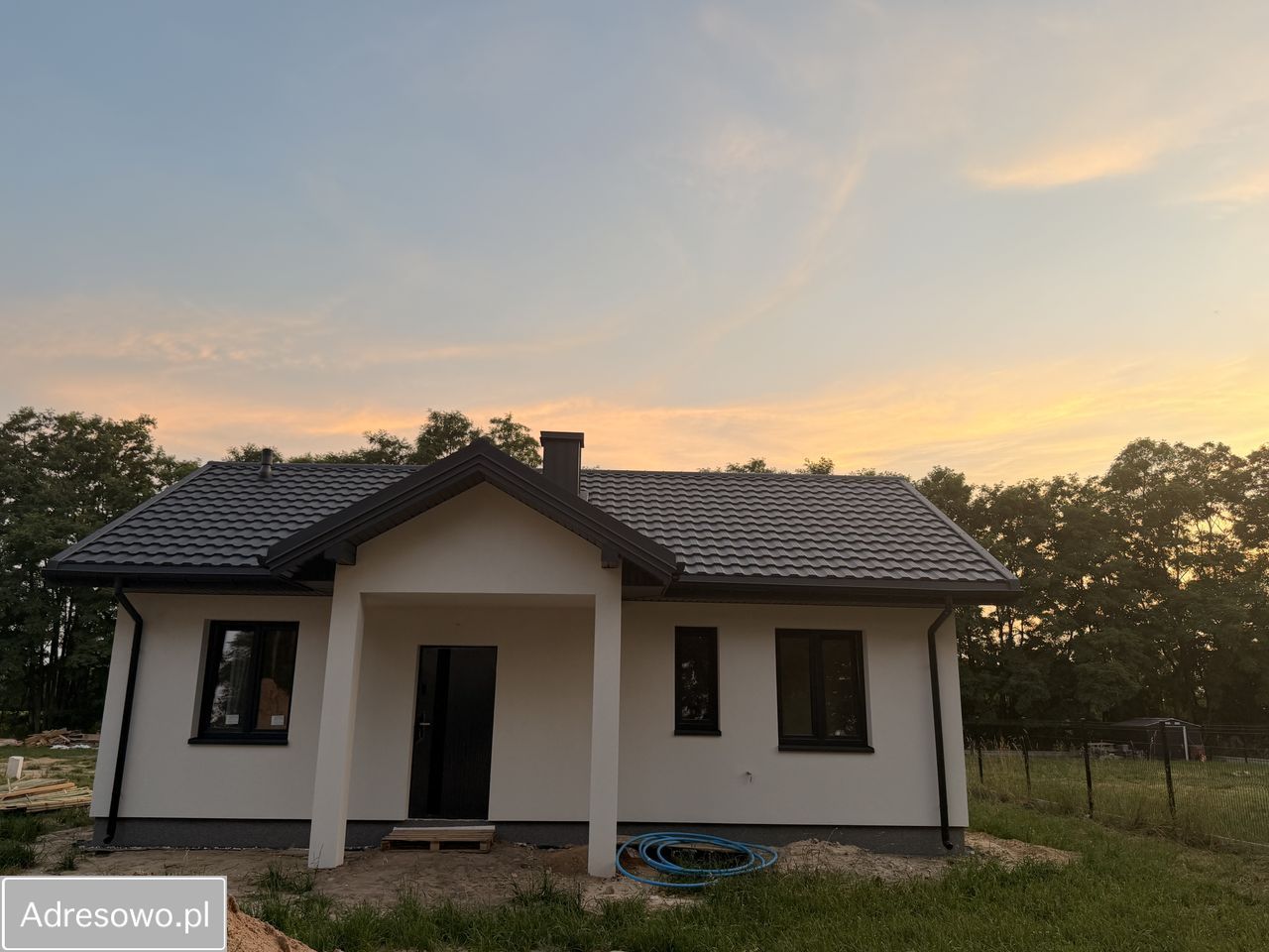 dom wolnostojący, 3 pokoje Stanisławowo. Zdjęcie 3