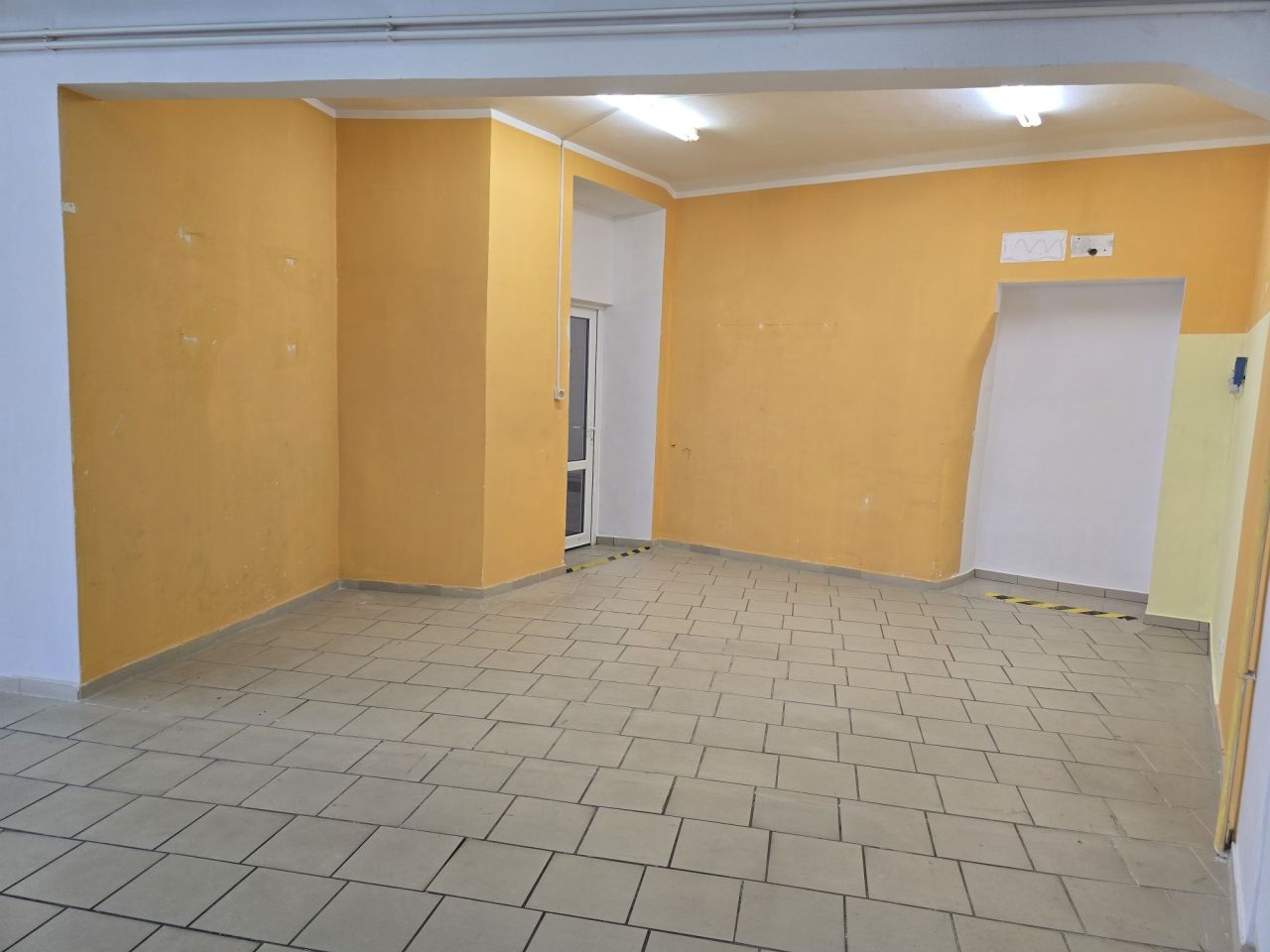 Lokal Brzeg Centrum, ul. Trzech Kotwic. Zdjęcie 6