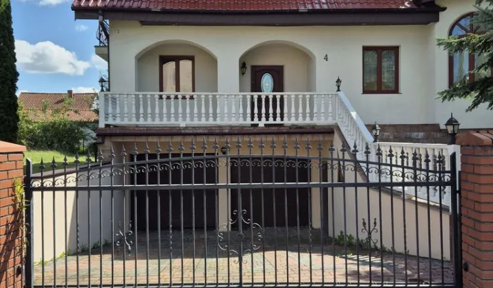 dom wolnostojący, 5 pokoi Łęgajny, ul. Akacjowa