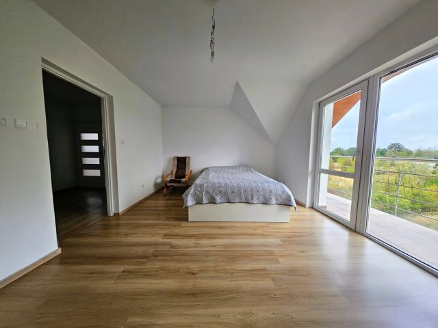 dom wolnostojący, 5 pokoi Siekierowice. Zdjęcie 14