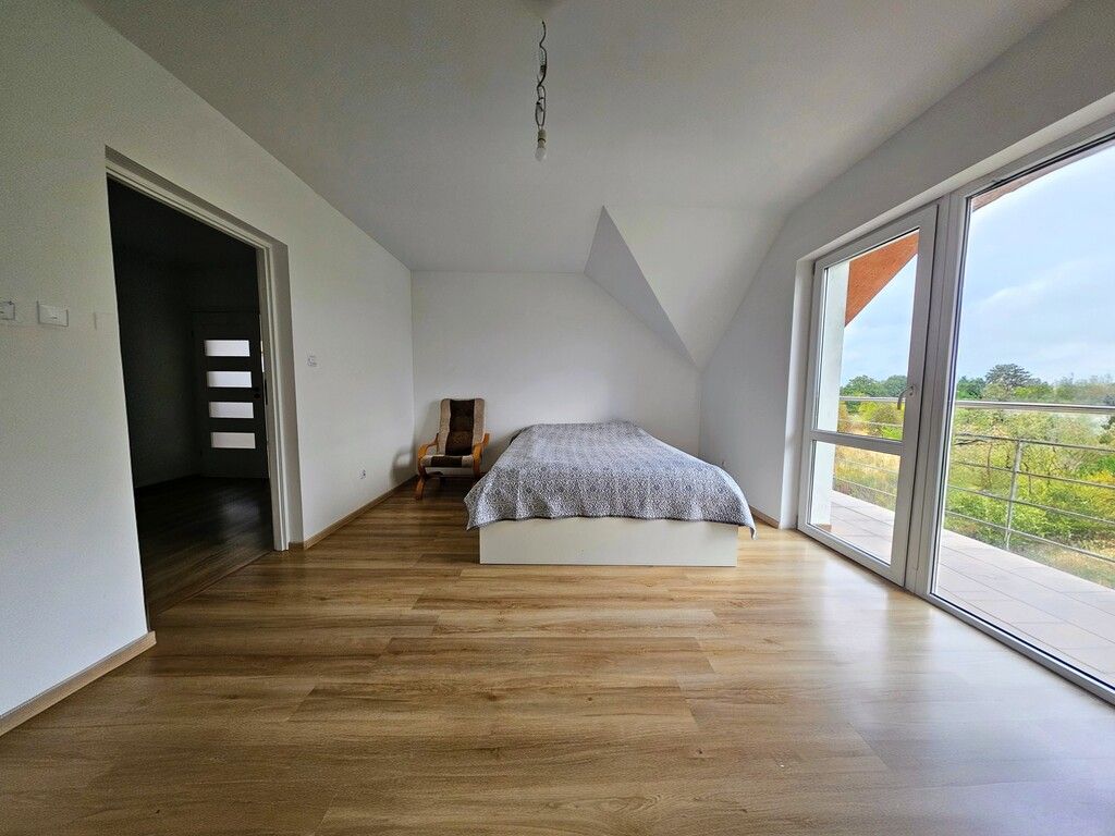 dom wolnostojący, 5 pokoi Siekierowice. Zdjęcie 14