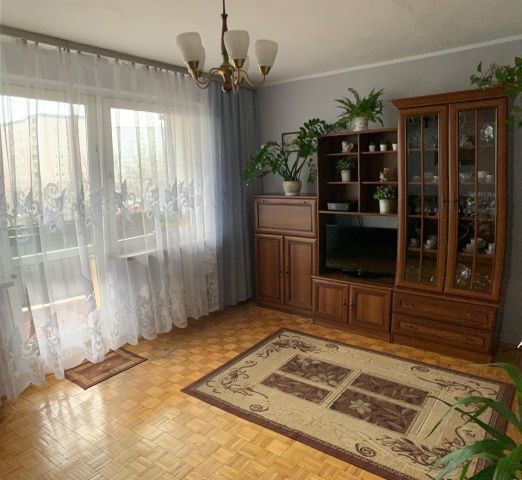 Mieszkanie 3-pokojowe Warszawa Gocław, ul. Salamandry. Zdjęcie 1