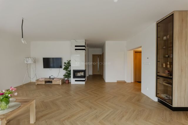 dom wolnostojący, 4 pokoje Izbica. Zdjęcie 4