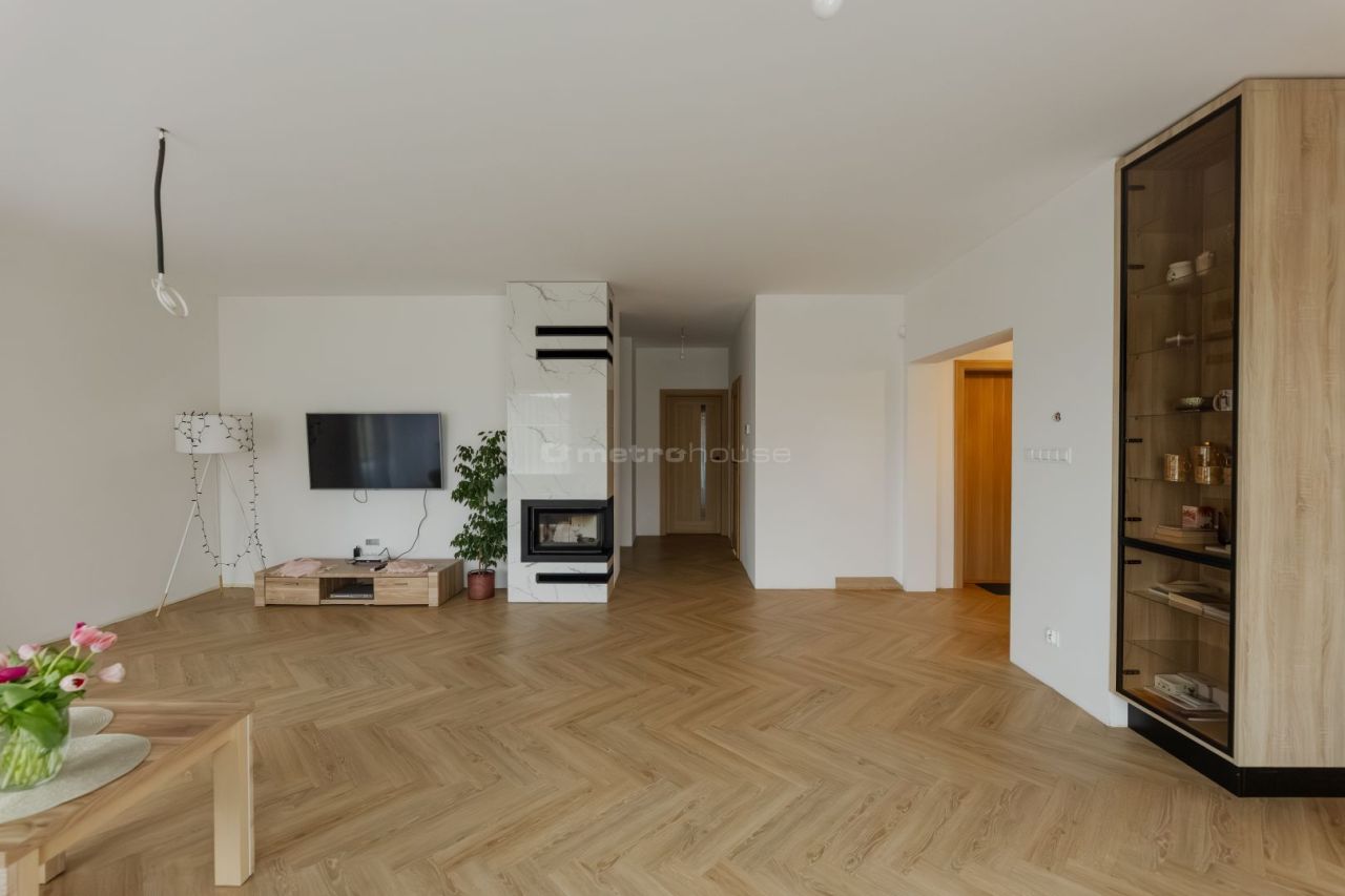 dom wolnostojący, 4 pokoje Izbica. Zdjęcie 4