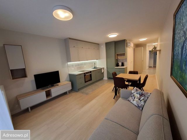 Mieszkanie 3-pokojowe Warszawa Włochy, ul. Aleje Jerozolimskie. Zdjęcie 1