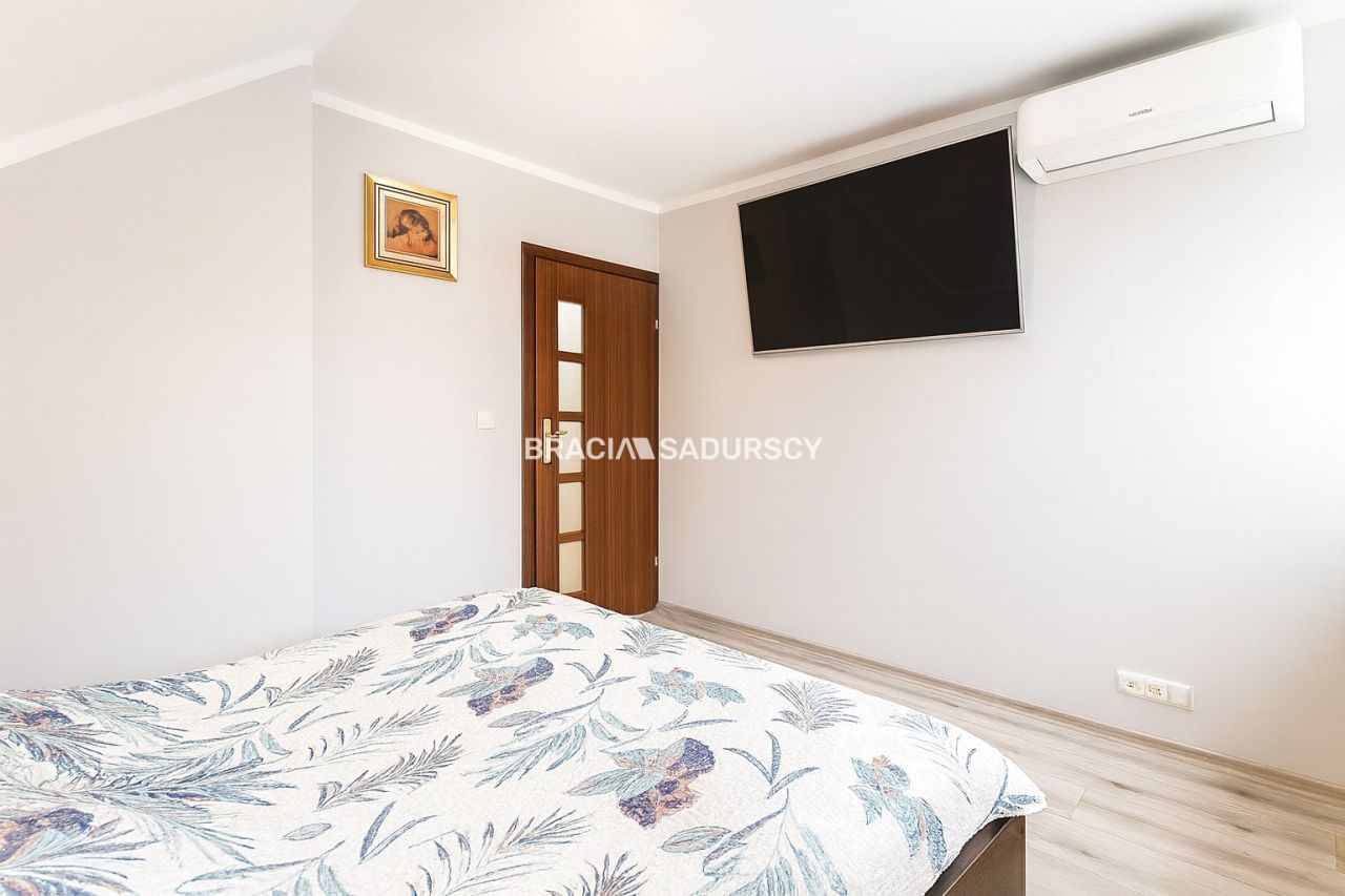 dom wolnostojący, 5 pokoi Wieliczka Krzyszkowice, ul. Modrzewiowa. Zdjęcie 9