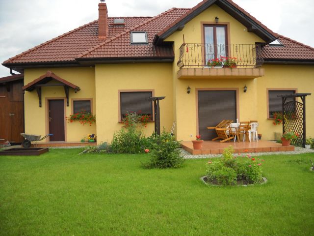 dom wolnostojący, 4 pokoje Kąty Wrocławskie, ul. Irysowa. Zdjęcie 1