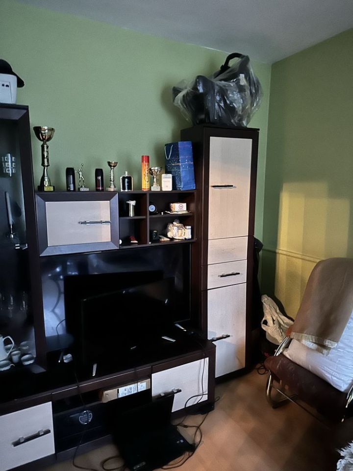 Mieszkanie 3-pokojowe Góra. Zdjęcie 3