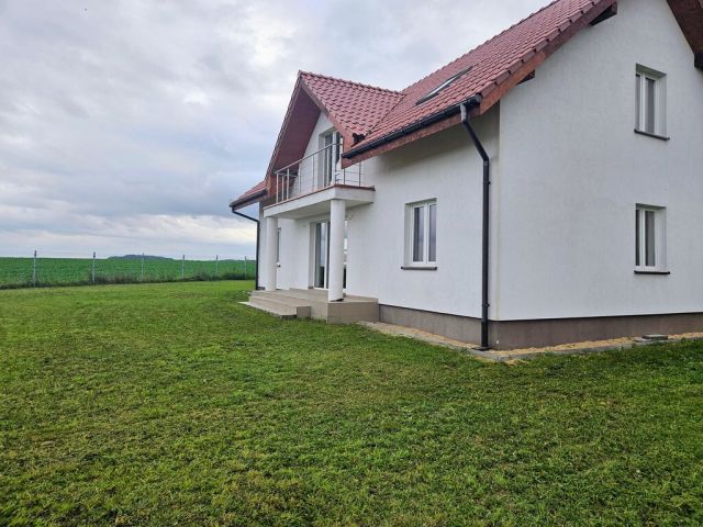 dom wolnostojący, 5 pokoi Siekierowice. Zdjęcie 1