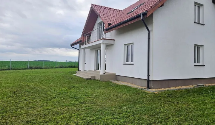 dom wolnostojący, 5 pokoi Siekierowice