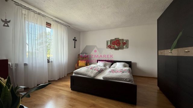 dom wolnostojący, 5 pokoi Poręba, ul. Barbórki. Zdjęcie 8