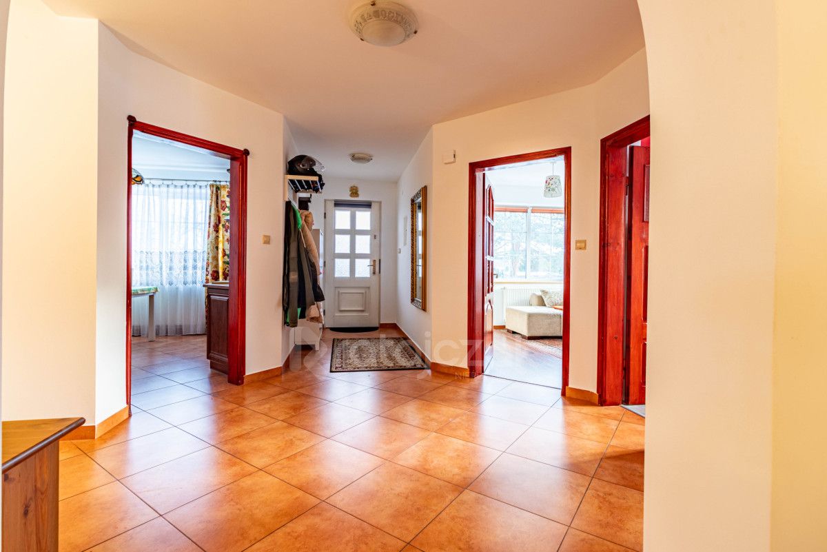 dom wolnostojący, 7 pokoi Nadole, ul. Osiedle na Stoku. Zdjęcie 13