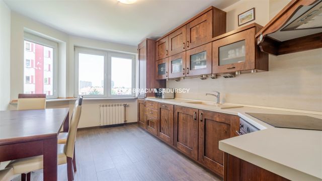 Mieszkanie 4-pokojowe Kraków Grzegórzki, ul. Fiołkowa. Zdjęcie 2