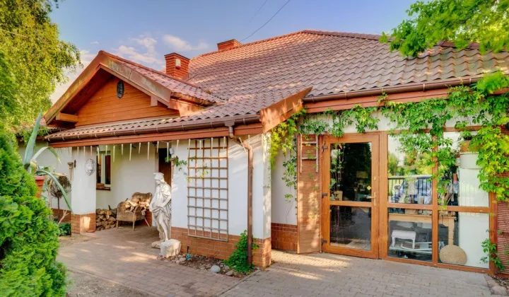 dom wolnostojący, 7 pokoi Nieporęt, ul. Małołęcka
