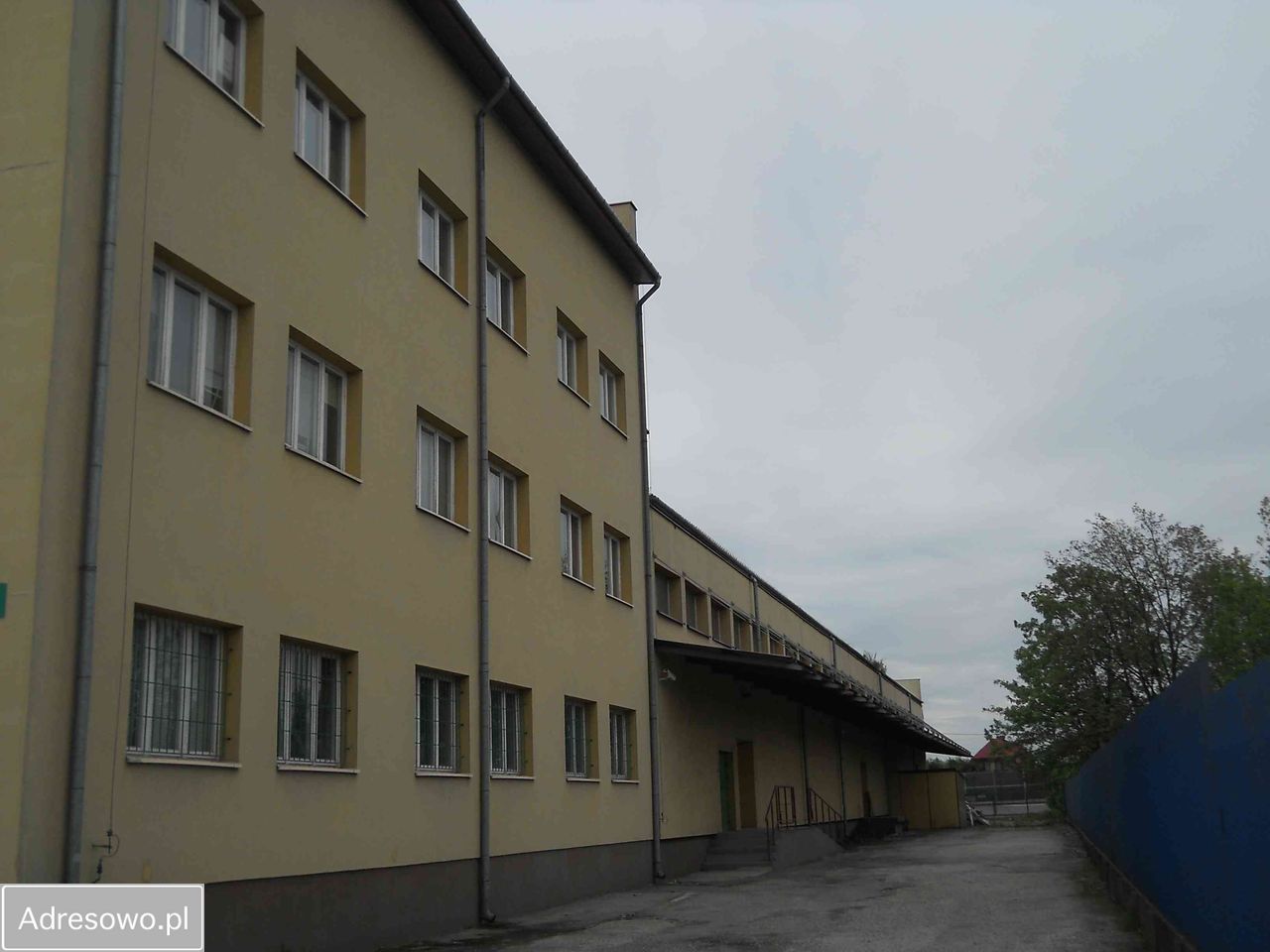 Hala/magazyn Kraków Rybitwy, ul. Obrońców Modlina. Zdjęcie 13