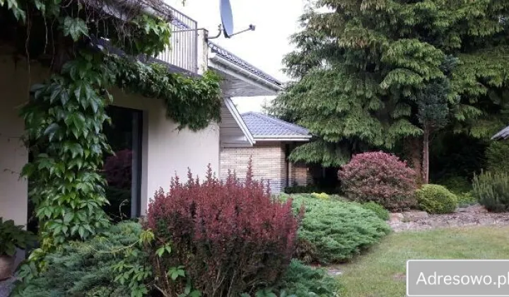 dom wolnostojący, 4 pokoje Adamowice, ul. Styropianowa