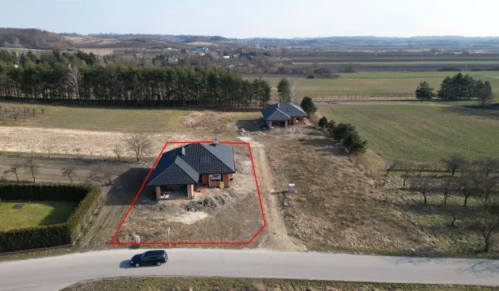 dom wolnostojący, 4 pokoje Bronina