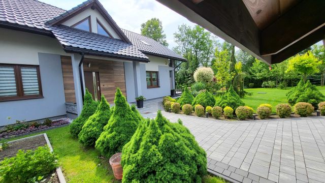 dom wolnostojący Leśna. Zdjęcie 1