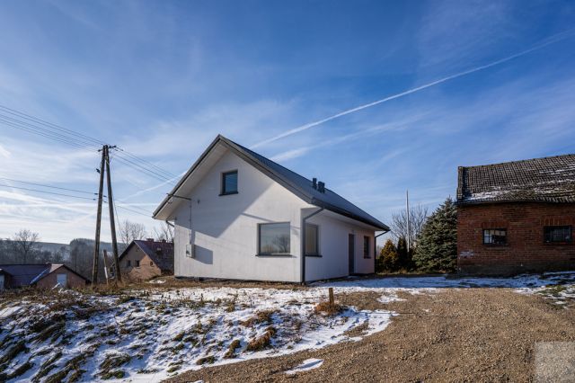 dom wolnostojący, 5 pokoi Trójczyce. Zdjęcie 16