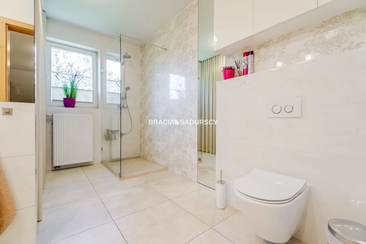 dom, 6 pokoi Kraków Bieżanów, ul. Kameliowa. Zdjęcie 9