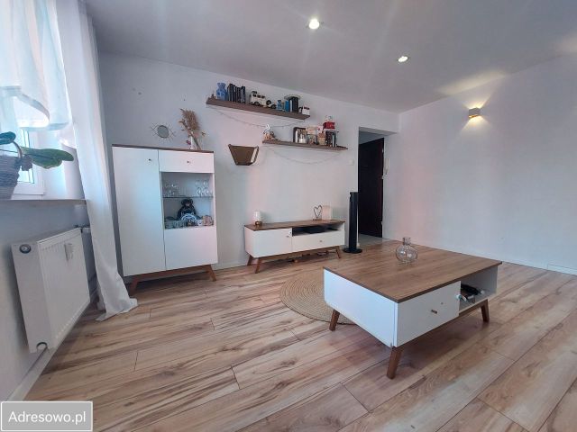 Mieszkanie 3-pokojowe Chorzów, ul. Żołnierzy Września. Zdjęcie 1