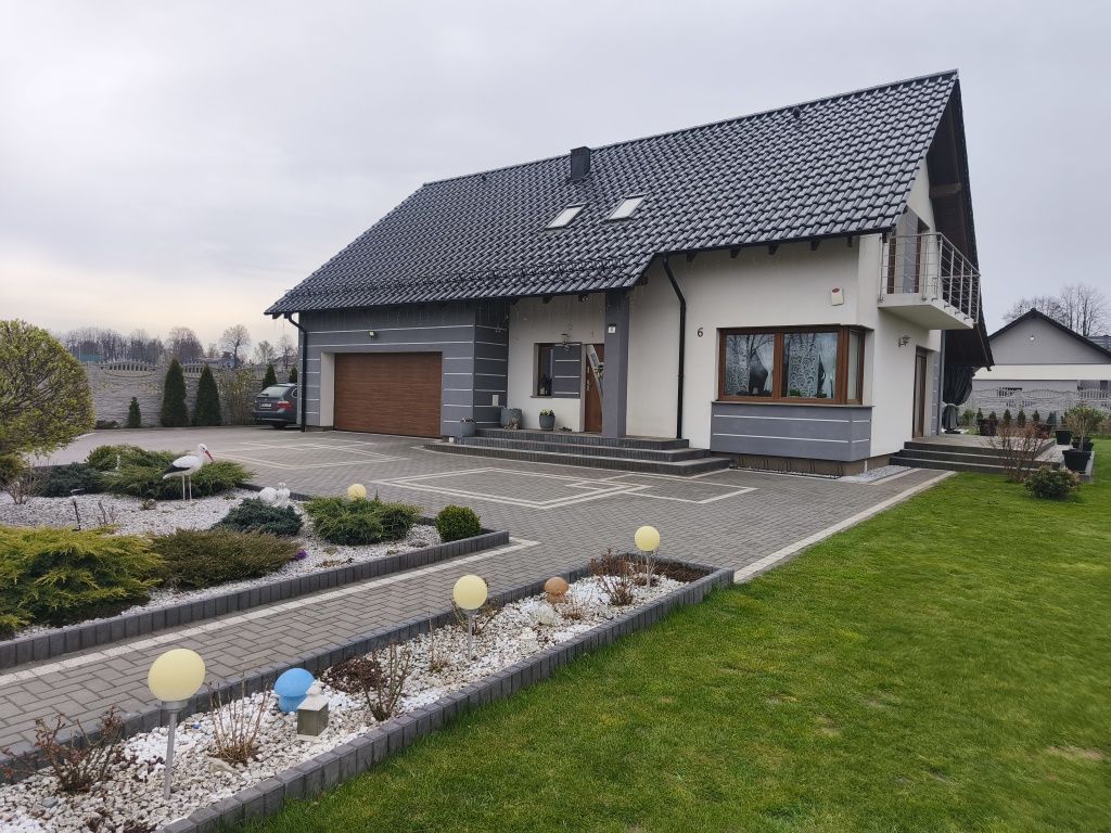 dom wolnostojący, 4 pokoje Wykroty. Zdjęcie 3